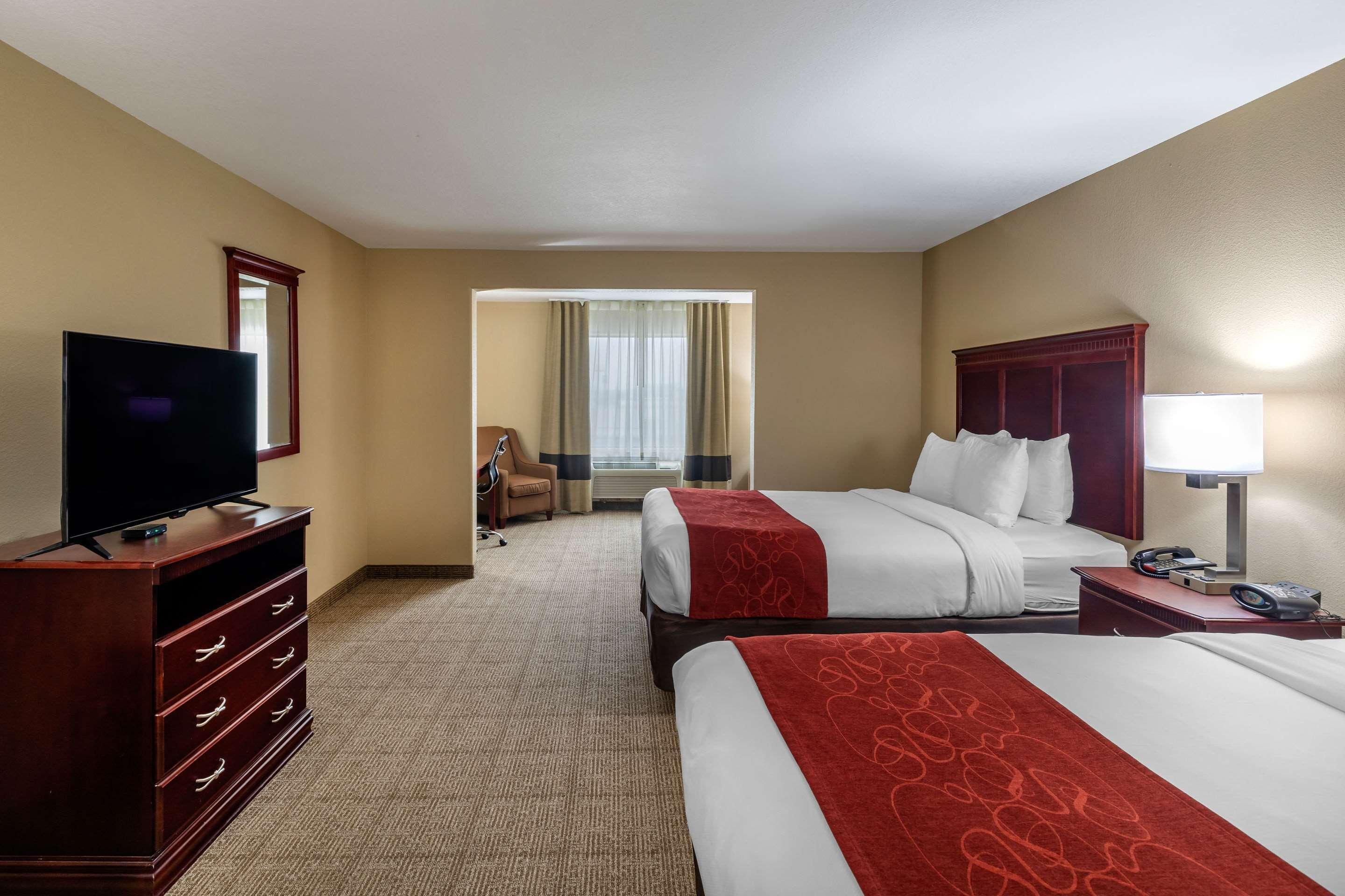 אניס Comfort Suites מראה חיצוני תמונה