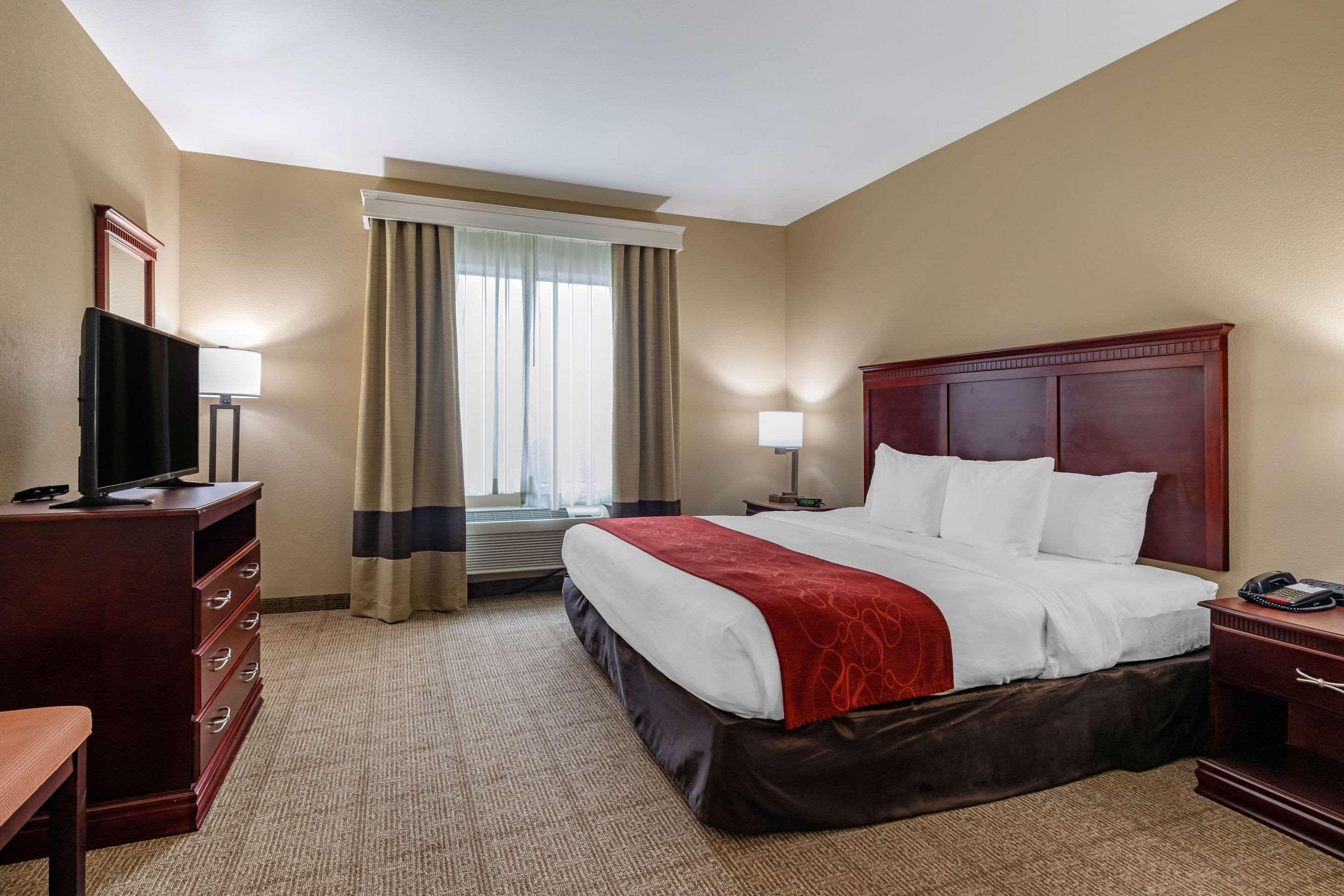 אניס Comfort Suites מראה חיצוני תמונה