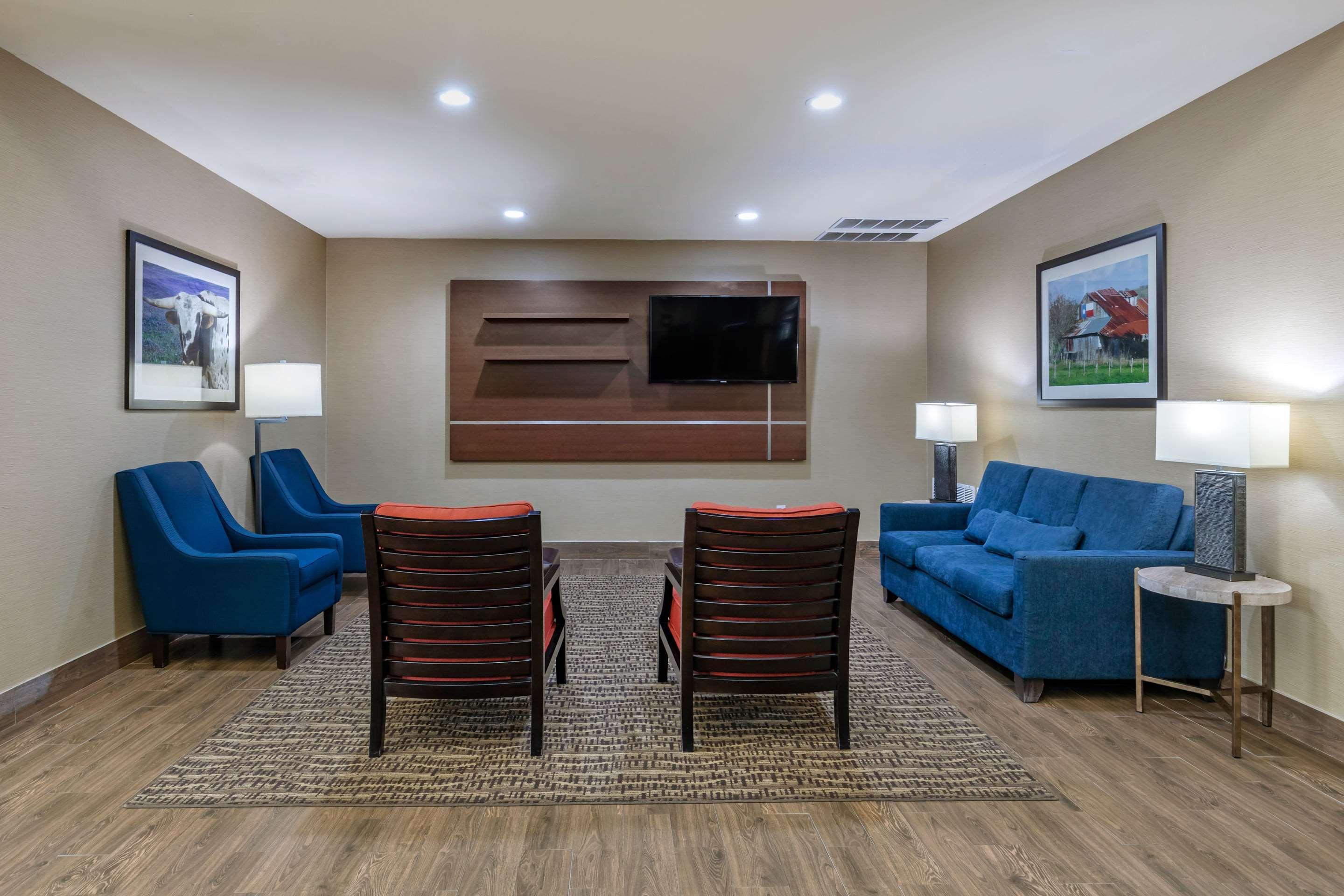 אניס Comfort Suites מראה חיצוני תמונה