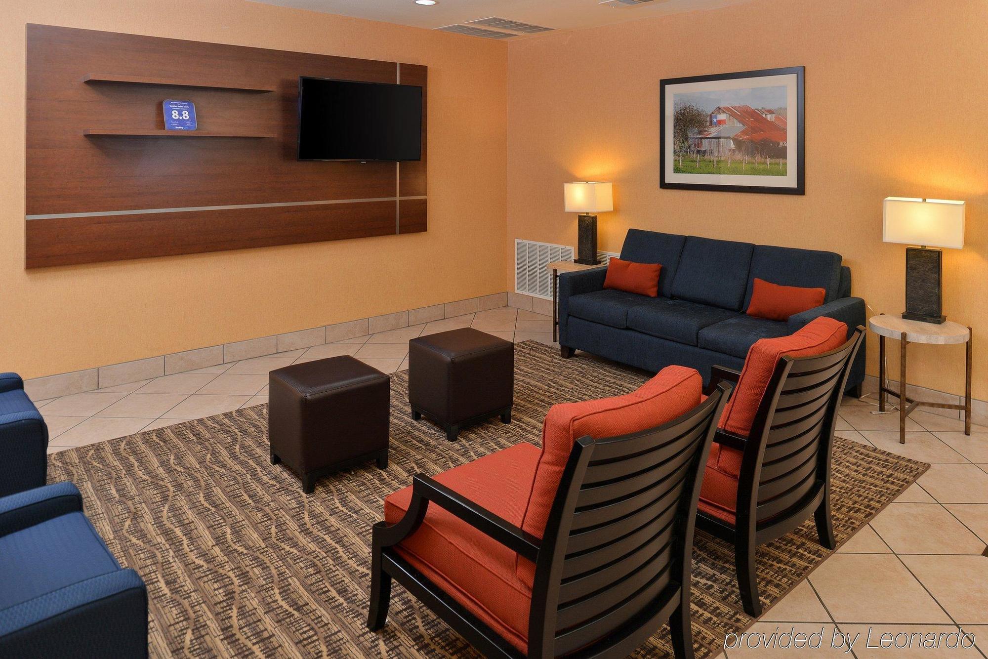 אניס Comfort Suites מראה חיצוני תמונה