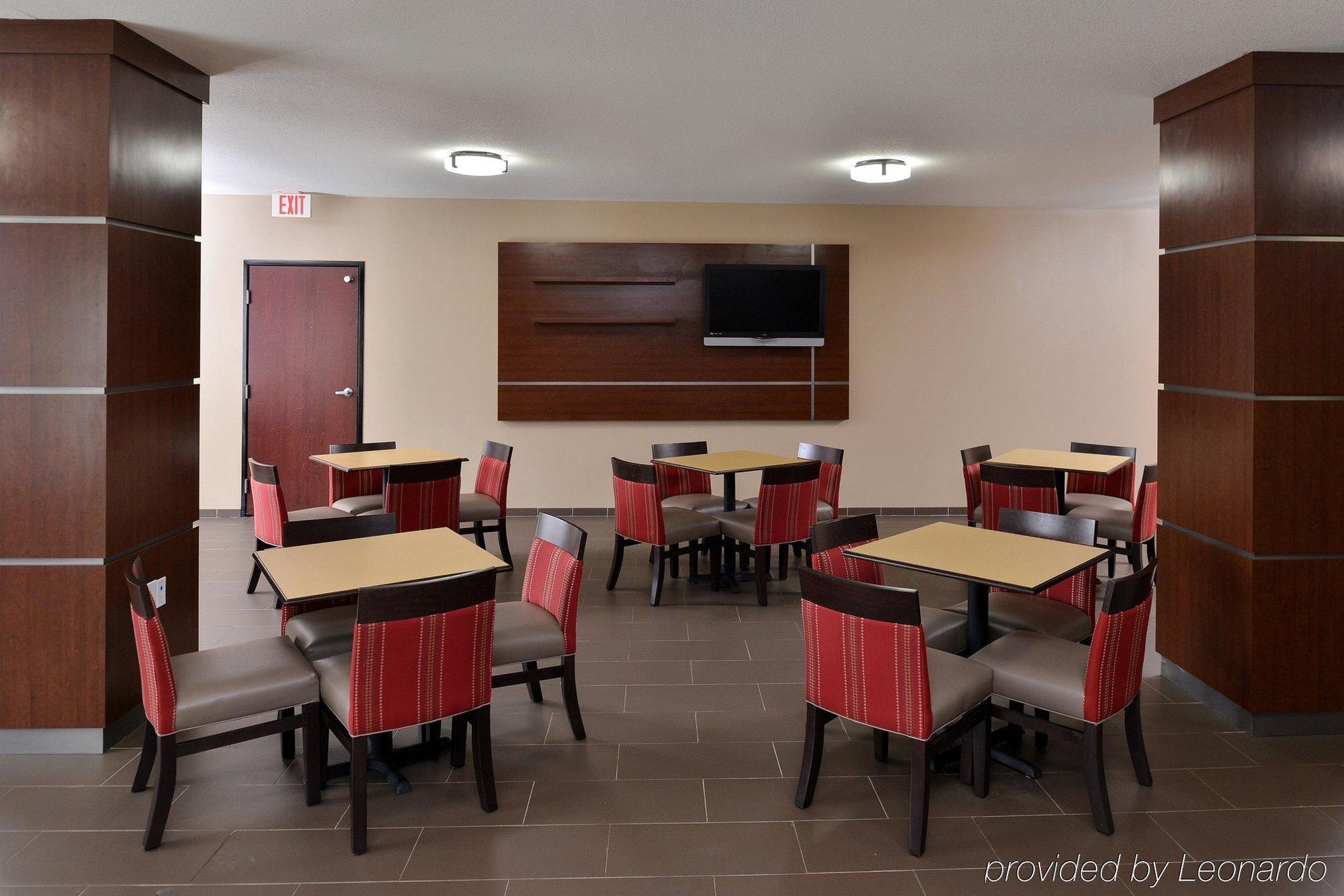 אניס Comfort Suites מראה חיצוני תמונה