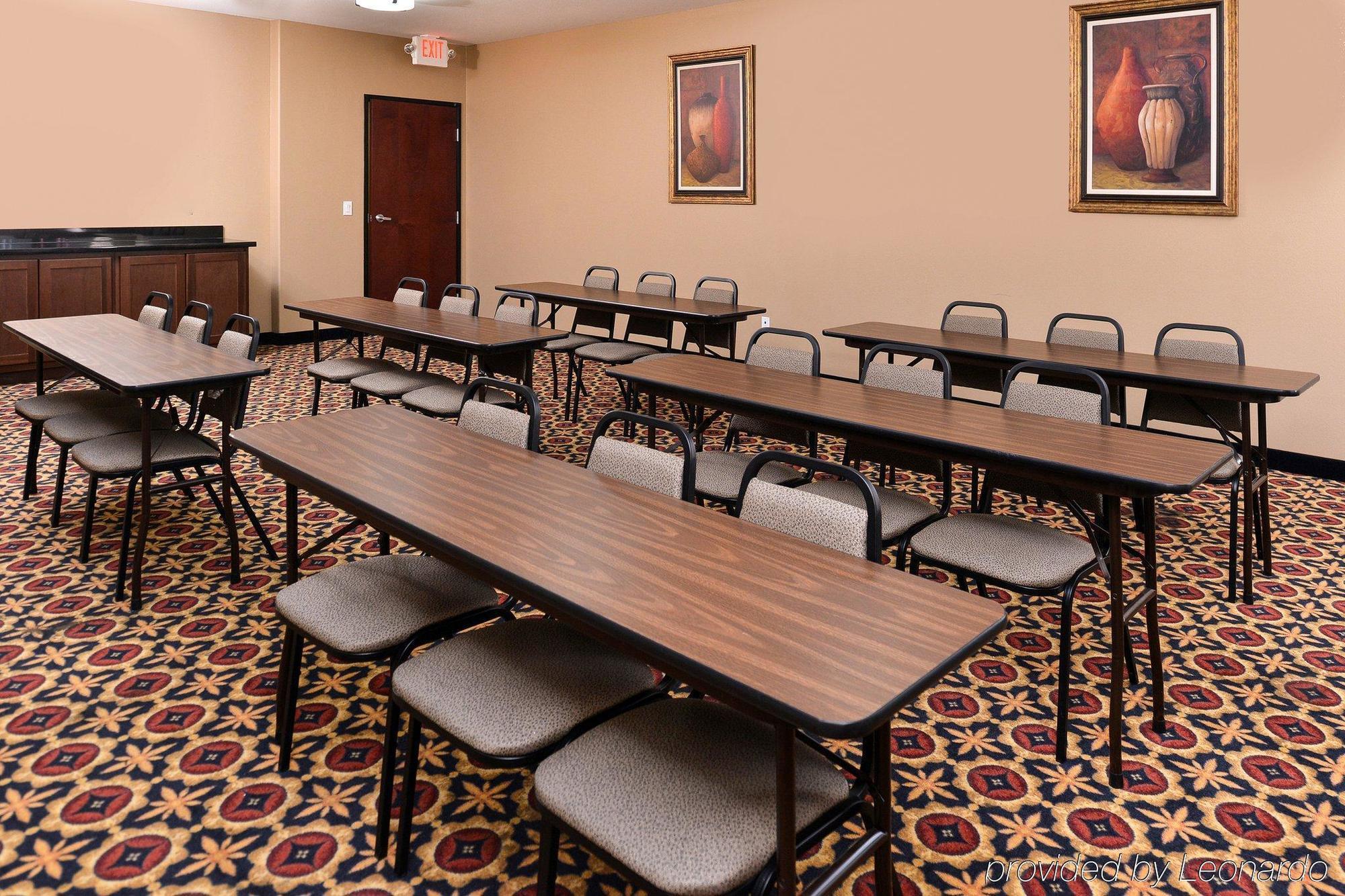 אניס Comfort Suites מראה חיצוני תמונה