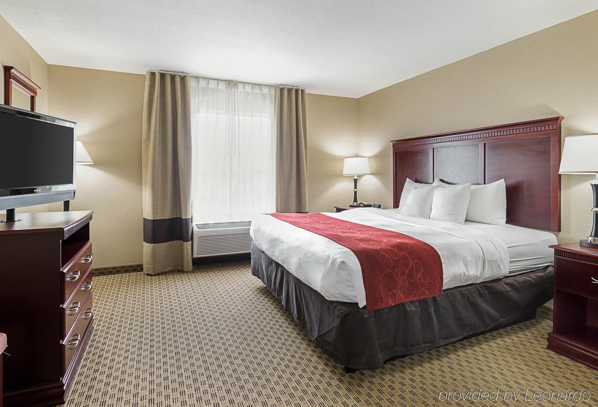 אניס Comfort Suites מראה חיצוני תמונה
