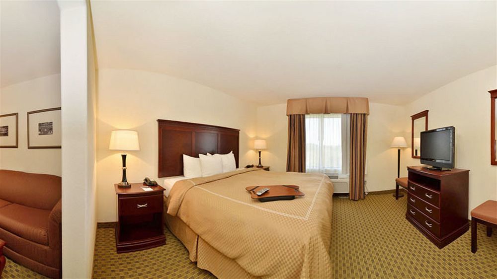 אניס Comfort Suites מראה חיצוני תמונה
