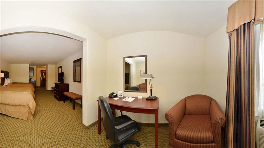 אניס Comfort Suites מראה חיצוני תמונה
