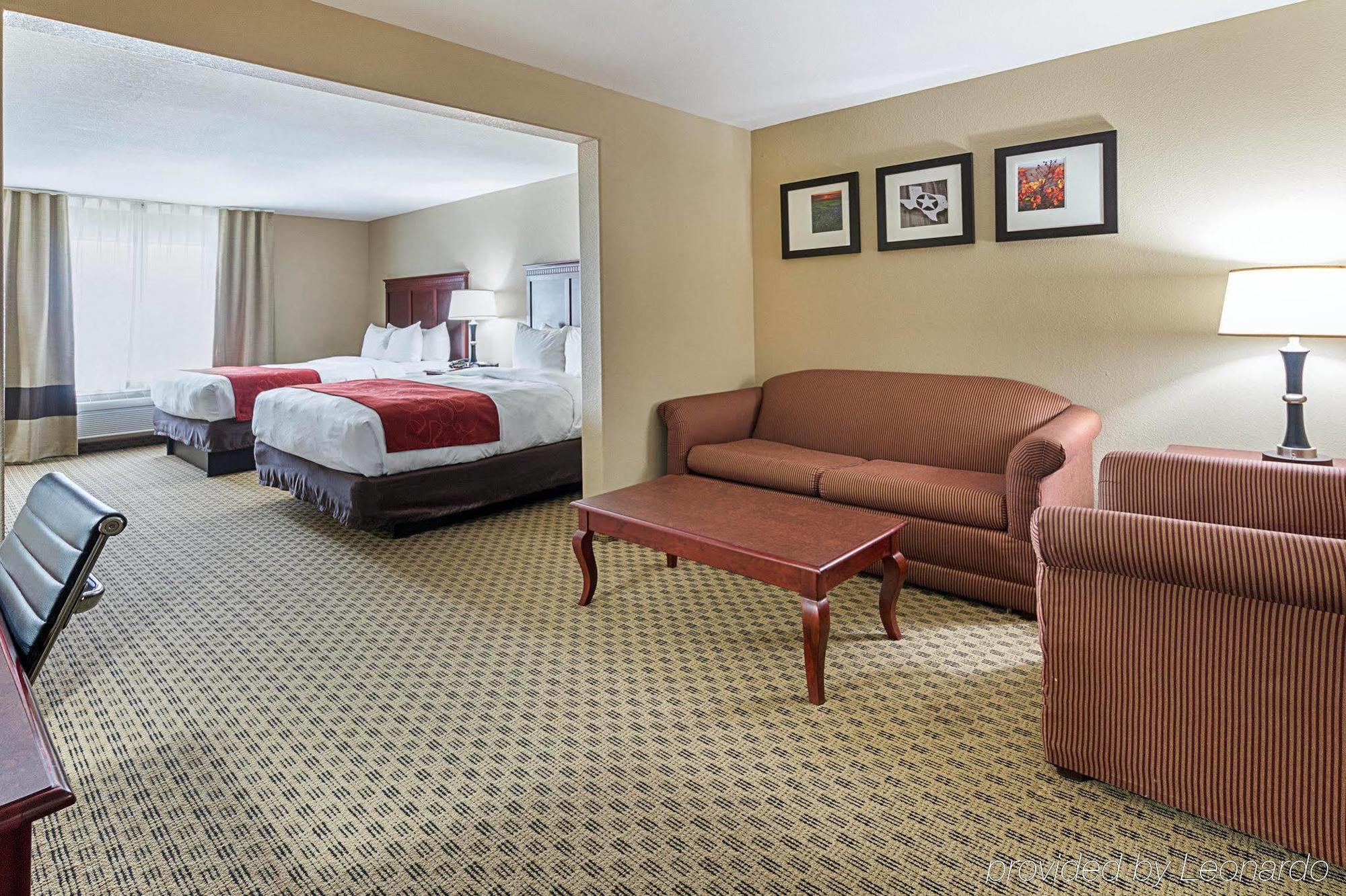 אניס Comfort Suites מראה חיצוני תמונה